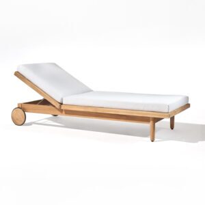 Chaise Lounge w/ Wheels