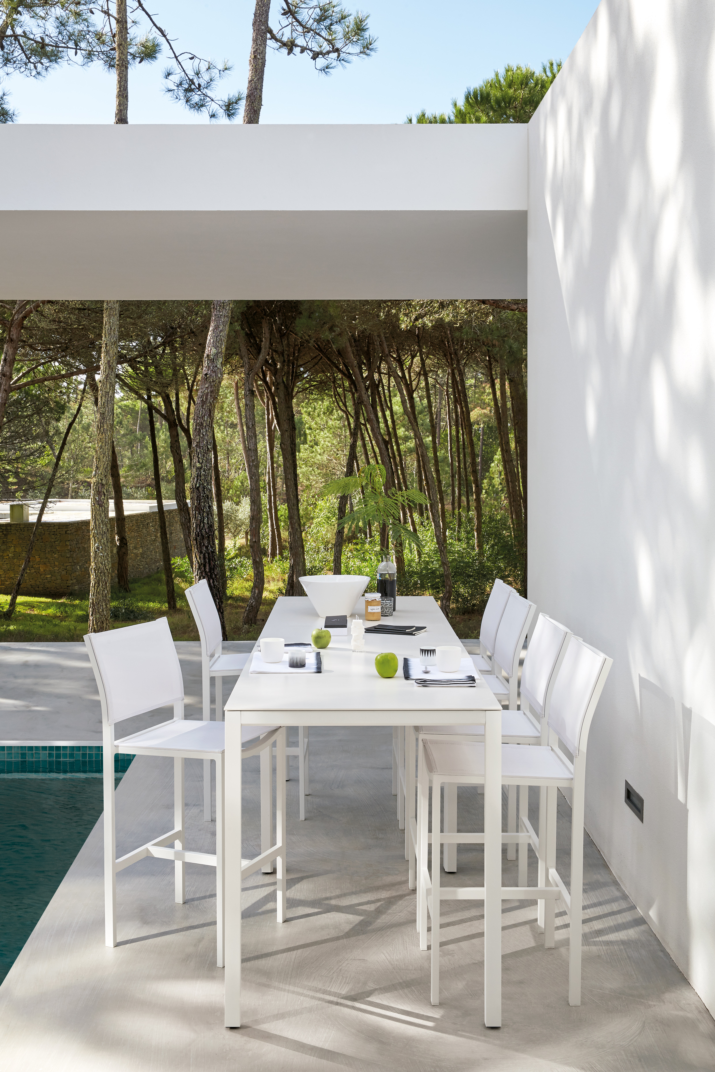 archipelago outdoor living furniture on Manutti Quarto Dining Table 105x105 Walters Wicker